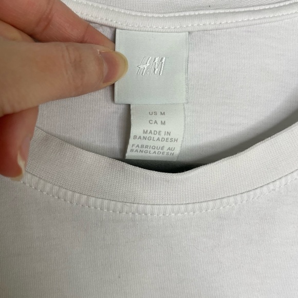 H&m renaissance graphic long sleeve top - Picture 3 of 7